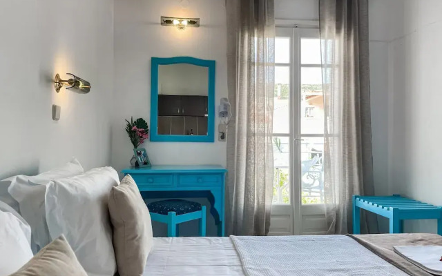 Stratos Hotel