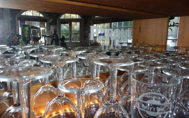 Tourian Lounge Hotel