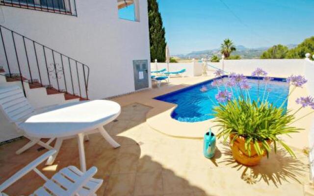 Alma - holiday home with private swimming pool in Benitachell