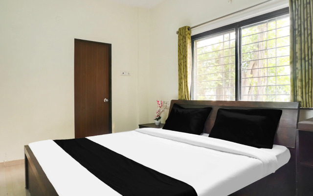 OYO Flagship 81602 Hotel Mv Galaxy