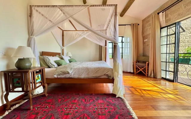 Eco 5 Bedroom 5 Bathroom Nanyuki Farm Villa - 2328