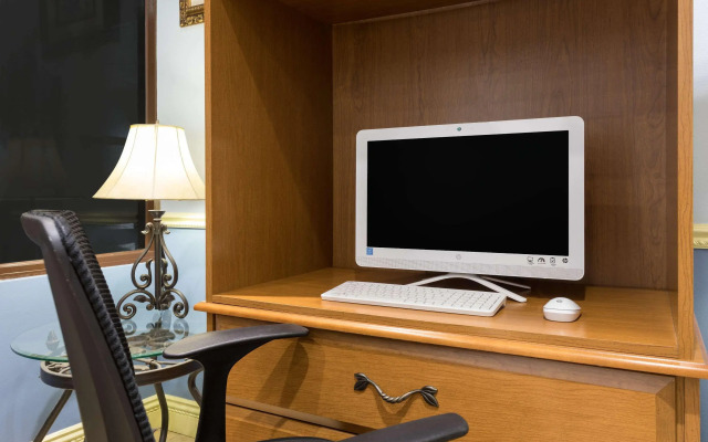 Days Inn by Wyndham Mt Pleasant-Charleston-Patriots Point