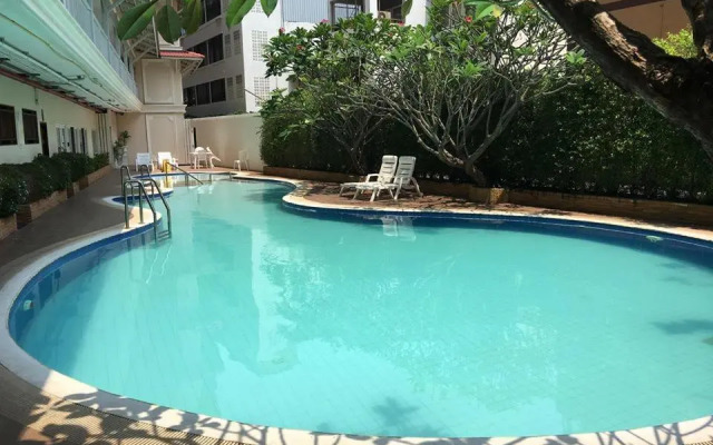 Hua Hin Baanklang Condo by Petch