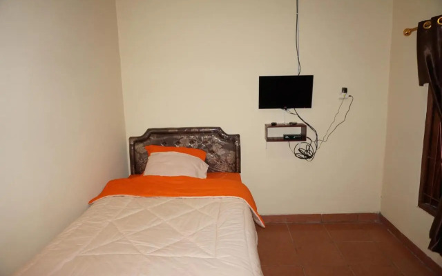 QQ Guesthouse