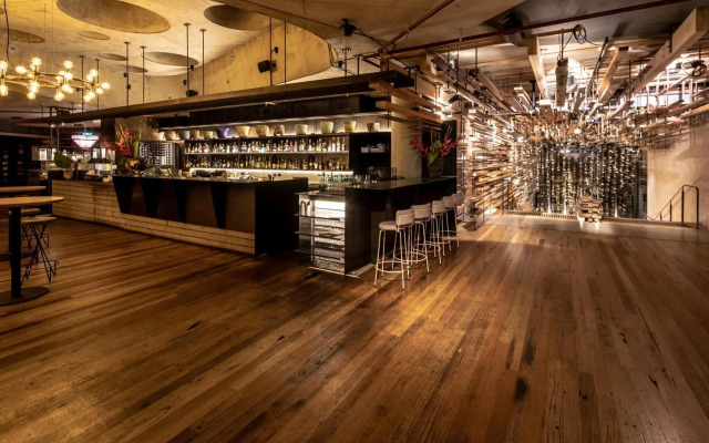 Ovolo Nishi