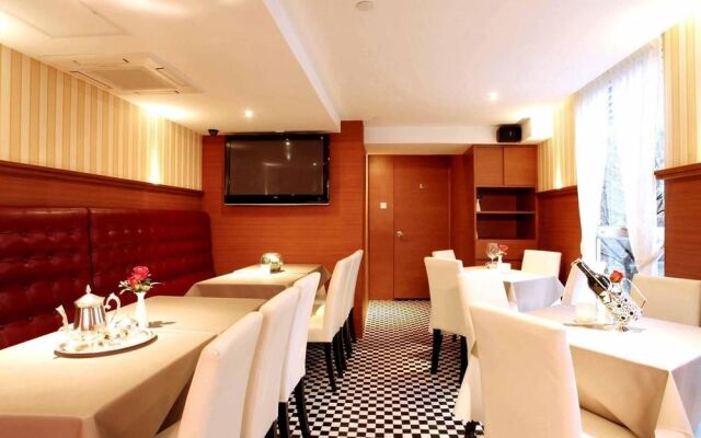 Bridal Tea House Hotel - Gillies Avenue South