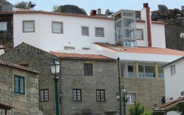 Monsanto GeoHotel Escola