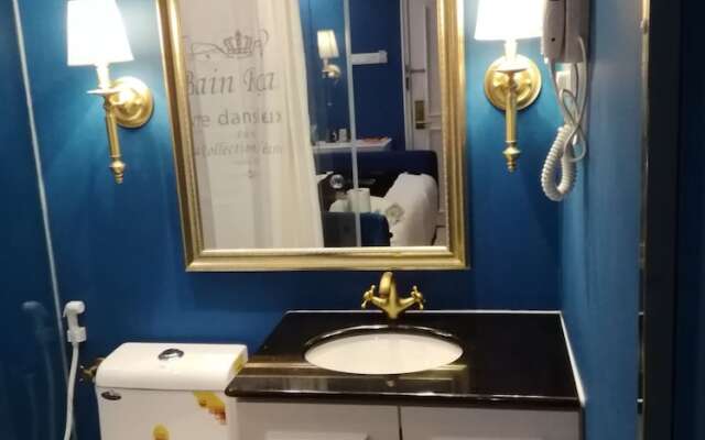 1 Day Car Hotel Station 18