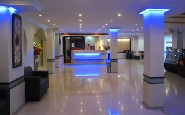 Gaja Hotel