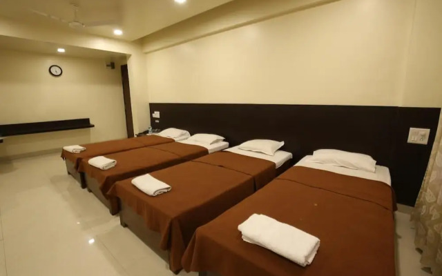 Hotel Kohinoor Square