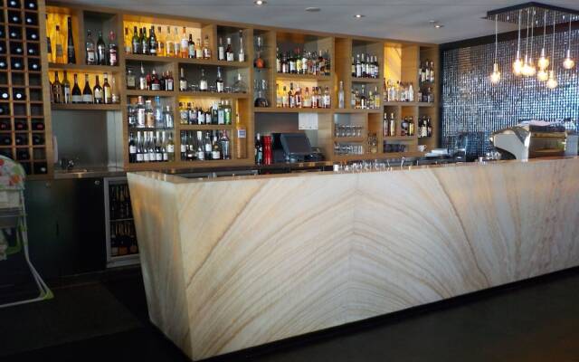 Soul on the Esplanade - HR Surfers Paradise