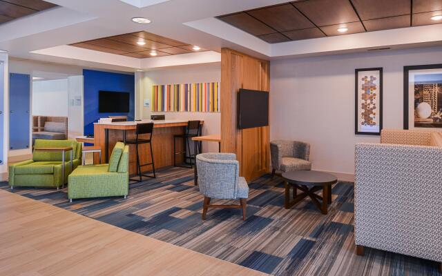 Holiday Inn Express Hotel & Suites Urbana-Champaign, an IHG Hotel