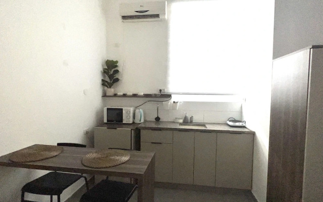 Ha-Carmel Market Apartment