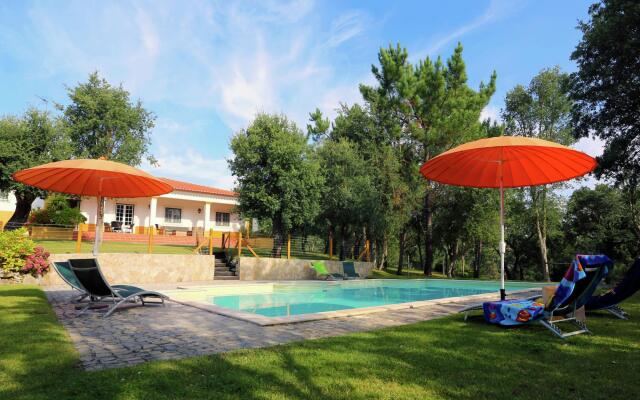 Luxurious Villa in Caldas da Rainha With Pool