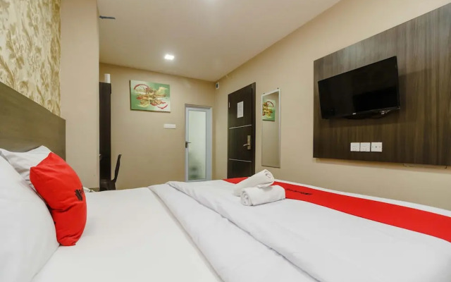 RedDoorz @ Hotel Novanda