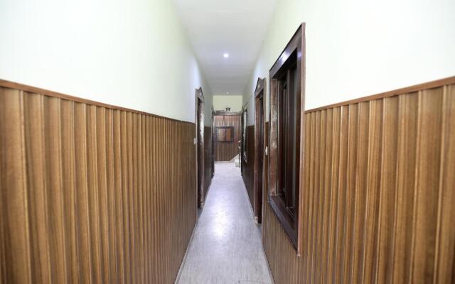OYO 15523 Hotel JD Inn