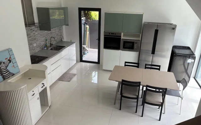 East BangtaoVille Townhouse