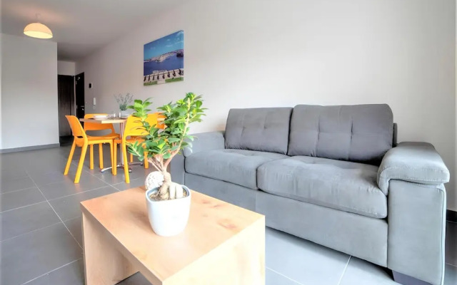 Elise Apartments
