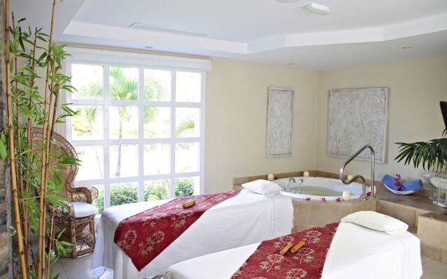 Bahia Principe Vacation Rentals - Three-Bedroom House