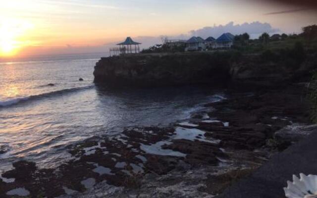 Dodol Lembongan Cliff Sunset