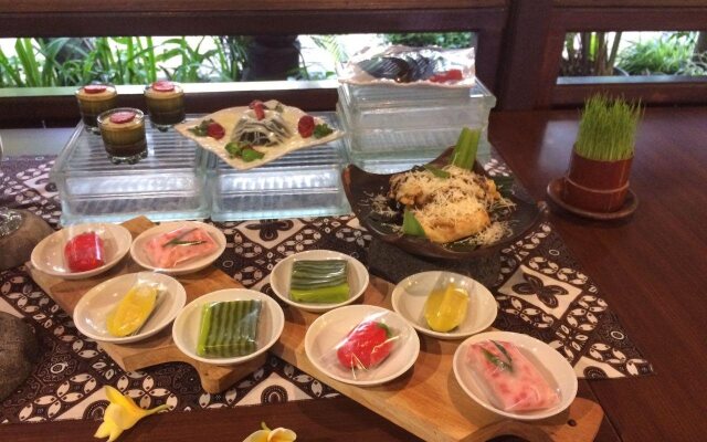 Paku Mas Hotel