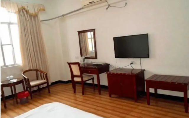 Longsheng Hotel