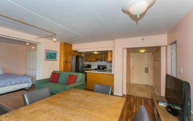 Ilikai Tower 1934 Condo with Fully Equipped Kitchen - Great for longer stays! by RedAwning