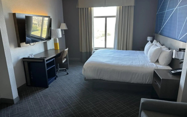 Comfort Inn & Suites Frisco East - McKinney