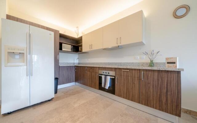 Verde Oasis Condo - Downtown - At Veranto Condos