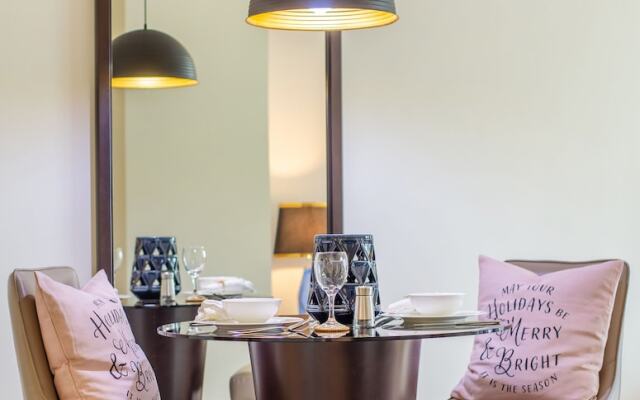 Manzil - Designer 1 BR Apt near Burj & Dubai Mall