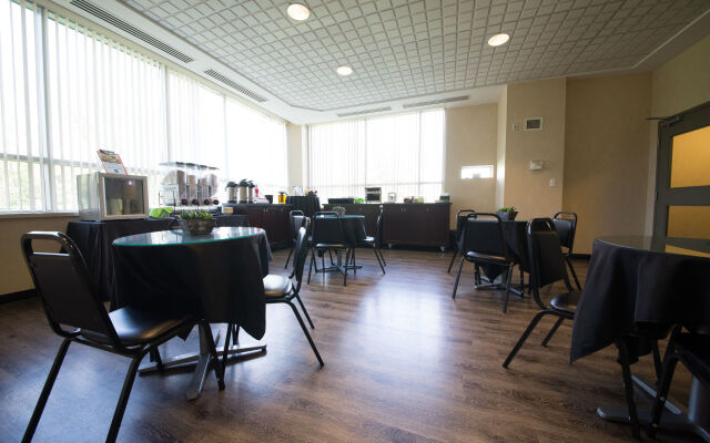 Residence & Conference Centre - Windsor