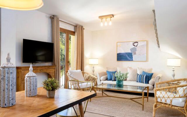 Stunning 4 Bedroom House In Albaicin. Alhacaba