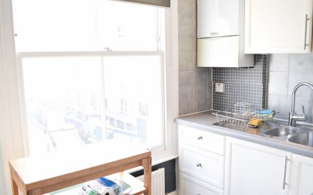 1 Bedroom Flat In Angel