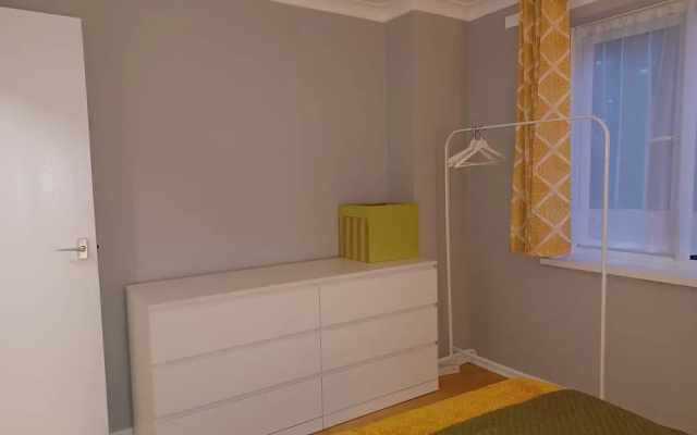 MALTING-GREEN DOOR-One Bedroom Apartment