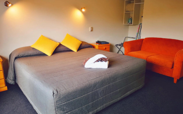 Aston Court Motel Blenheim