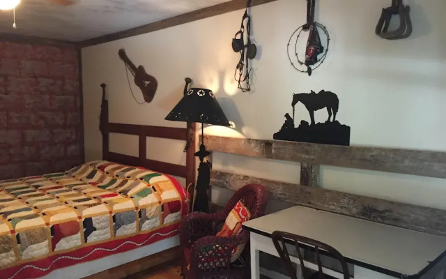 Jamesport Inn
