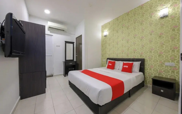 OYO 89497 Dream Nur Hotel