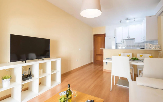  Shiny Lud Family Apartment
