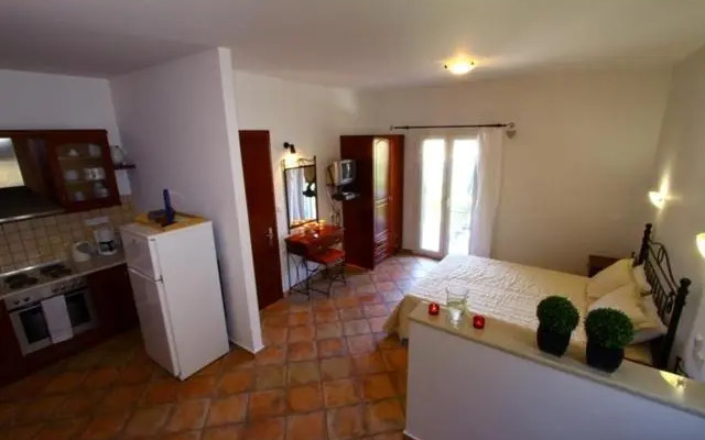 Villa Polyxeni Apartments