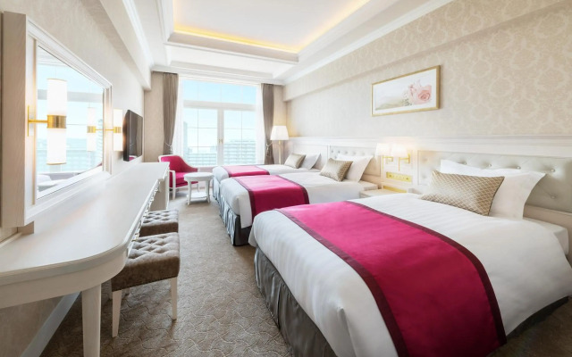 Takarazuka Hotel