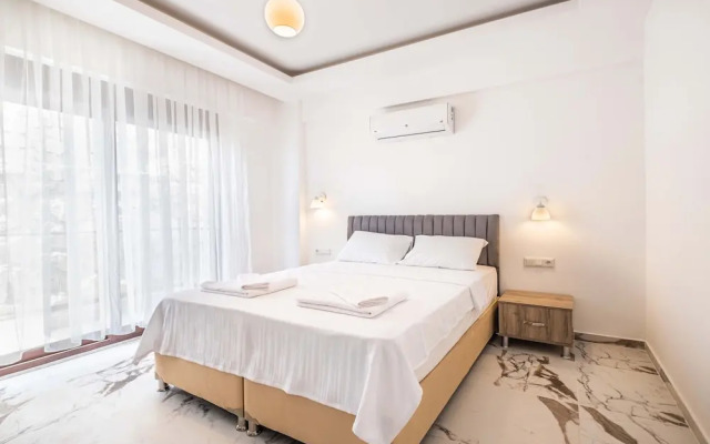 Golden Rose Suit Pension