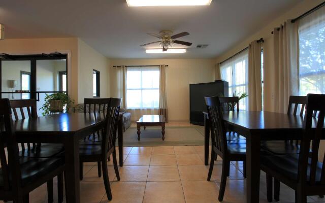Brentwood Inn & Suites