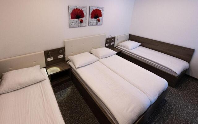 Apartmaji in sobe RaMar