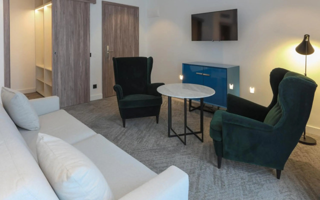 Hotel MIR