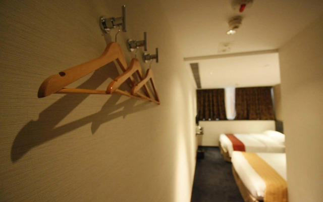 Noble Park Hotel