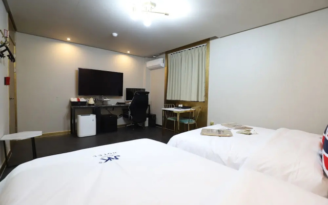Gunsan the Bridge Hotel