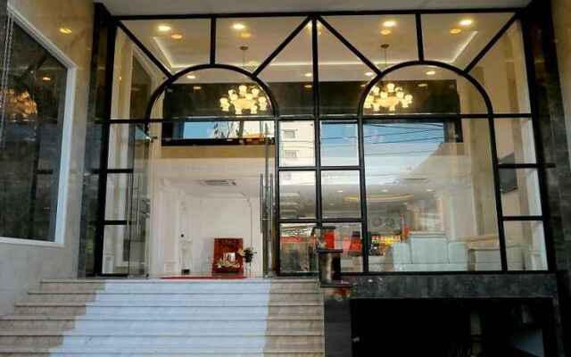 C'Lavie Hotel - Saigon Airport Hotel