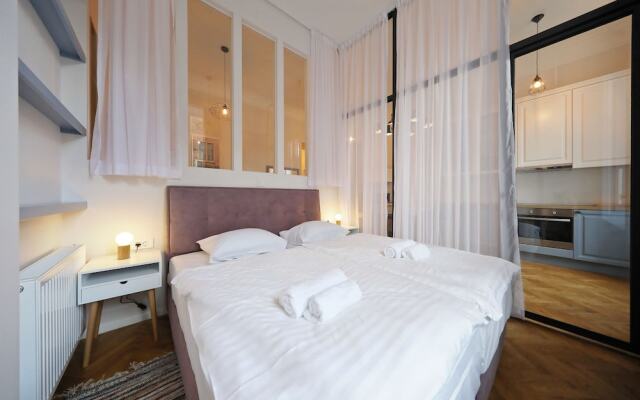 Zagreb IN Central Square Apartment