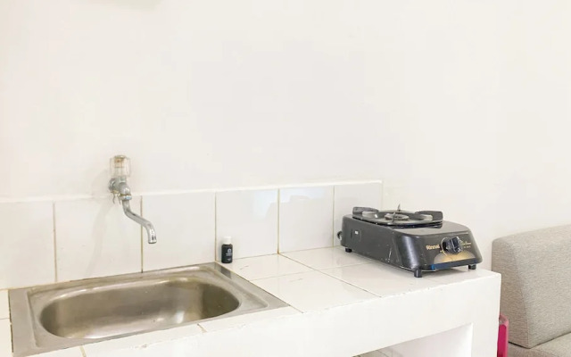 Homey And Modern 2Br At Green Bay Pluit Apartment