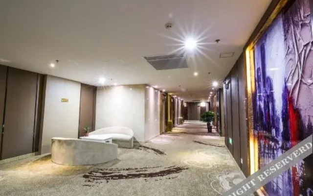Changzhou Venice Hotel (Zhongwu Square Store)